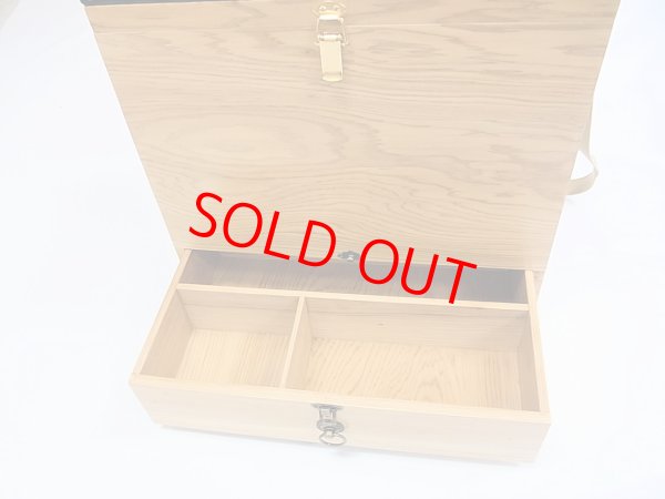 画像2: 国産杉材使用　座布団付き合切箱　１段引き出し　ワイドタイプ　ベルト付き