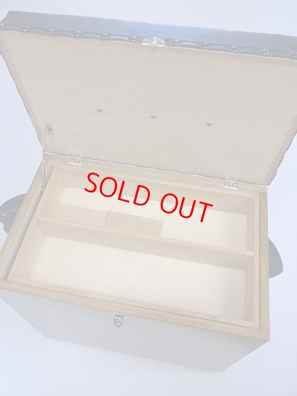 画像2: 桐材使用　座布団付き合切箱　組作り ベルト付き 大