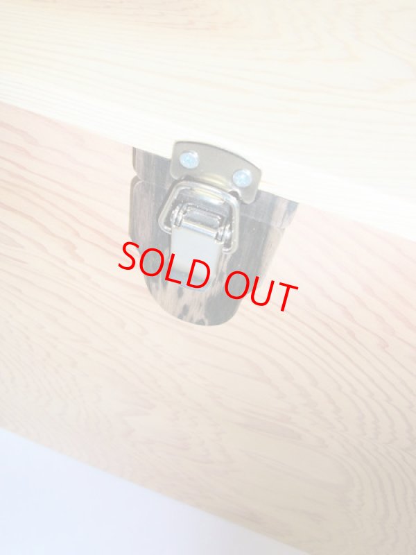 画像8: 国産杉材、黒柿材使用　合切箱　無塗装　なかご蓋スライド２枚式開閉　 ベルト付き 