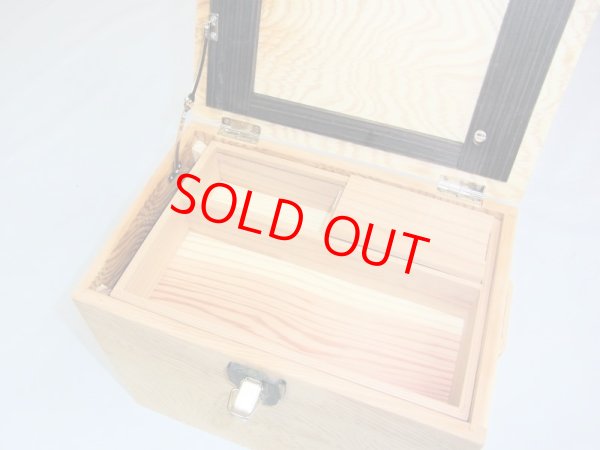 画像4: 国産杉材、黒柿材使用　合切箱　無塗装　なかご蓋スライド２枚式開閉　 ベルト付き 