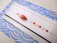 画像2: 新作黒糸使用　手作りバラタナゴ釣り用　極小彩真ん中通し仕掛け　ライングラデーション白朱　山吹 (2)