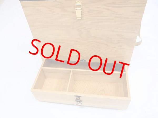 画像2: 国産杉材使用　座布団付き合切箱　１段引き出し　ワイドタイプ　ベルト付き