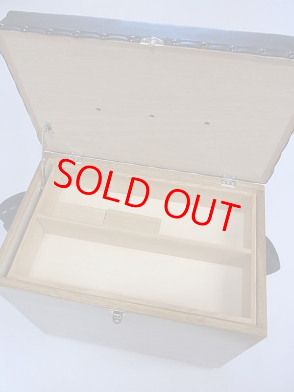 画像2: 桐材使用　座布団付き合切箱　組作り ベルト付き 大