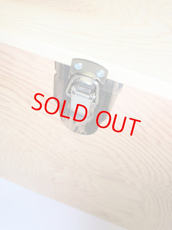 画像8: 国産杉材、黒柿材使用　合切箱　無塗装　なかご蓋スライド２枚式開閉　 ベルト付き 