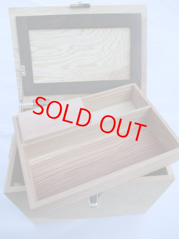 画像3: 新春初売り！３０％ＯＦＦ！国産杉材、黒柿材使用　合切箱　無塗装　なかご蓋スライド２枚式開閉　 ベルト付き 