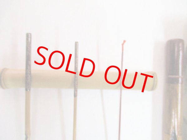 画像2: 新作　竿昭作　たなご竿　朱赤梨地粉研ぎ出し　矢竹　真竹削り穂 　三本継ぎ　一尺二寸